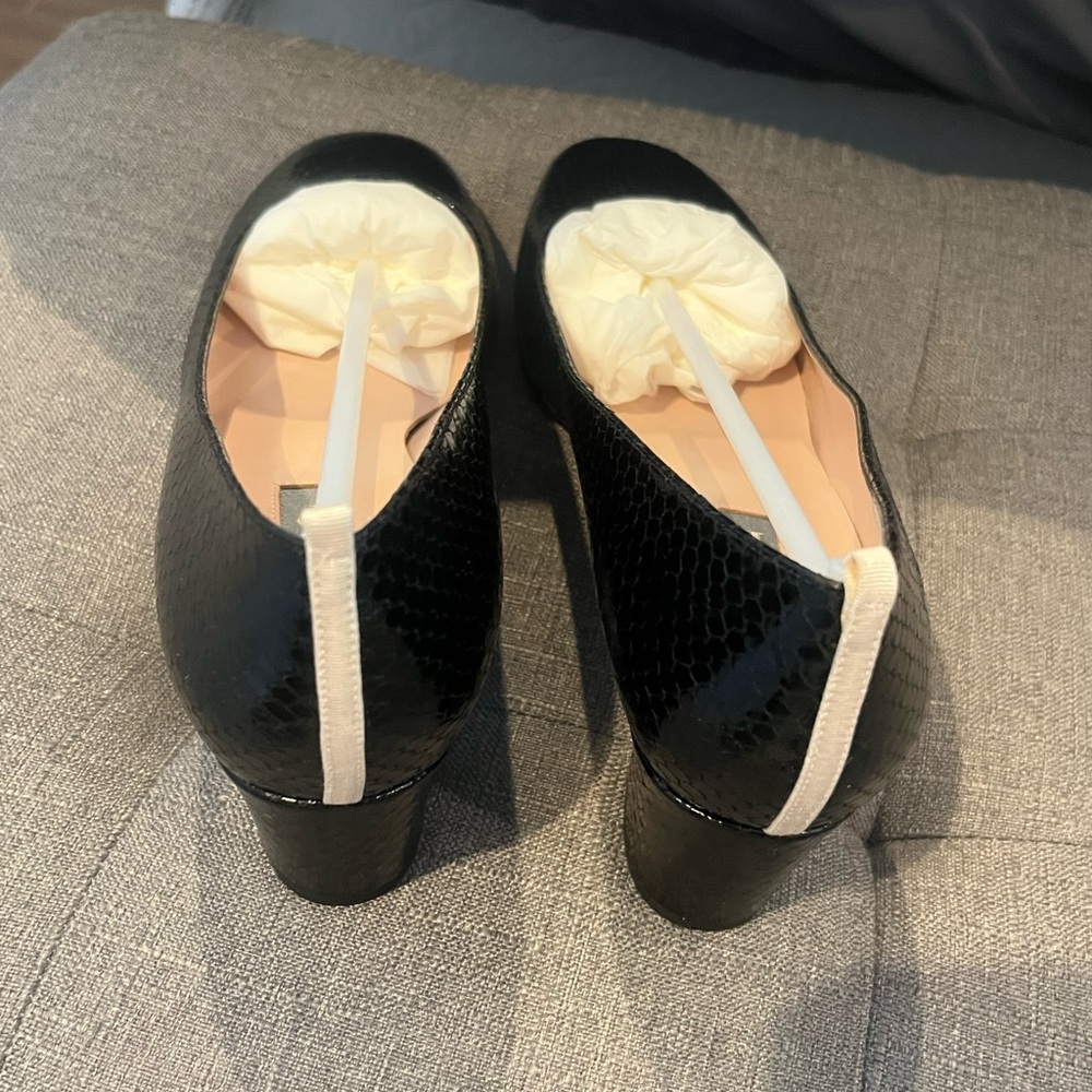 New in box SJP Sarah Jessica Parker Black Women's Shoes heels beloven - Picture 10 of 12